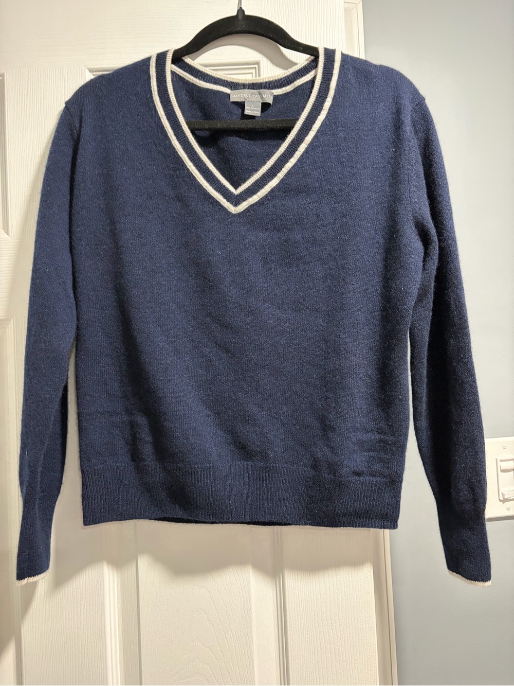 Amicale Cashmere Navy V-Neck Sweater with Cream Trim
